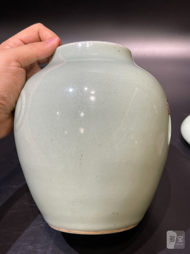 清道光 豆青釉月牙盖罐 - 图4